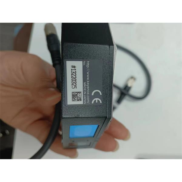 日本KEYENCE基恩士LK-G5000高精度CMOS激光位移傳感器感測頭LK-H082