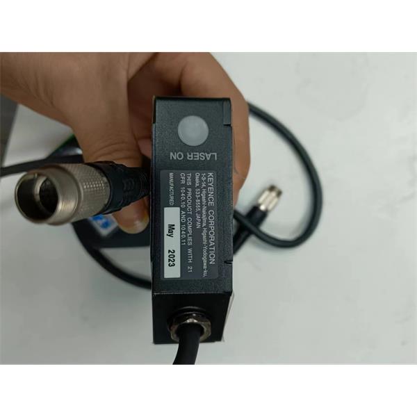 日本KEYENCE基恩士LK-G5000高精度CMOS激光位移傳感器感測頭LK-H082